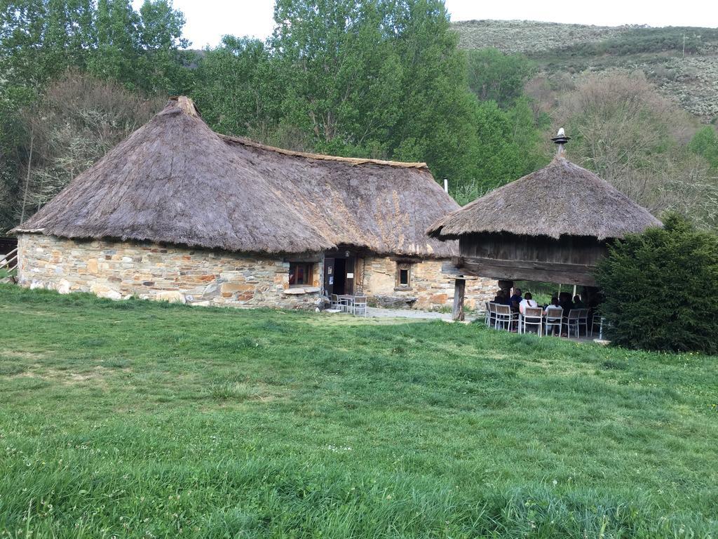 Alojamiento En Entorno Rural Los Trobos Villar de Otero Экстерьер фото