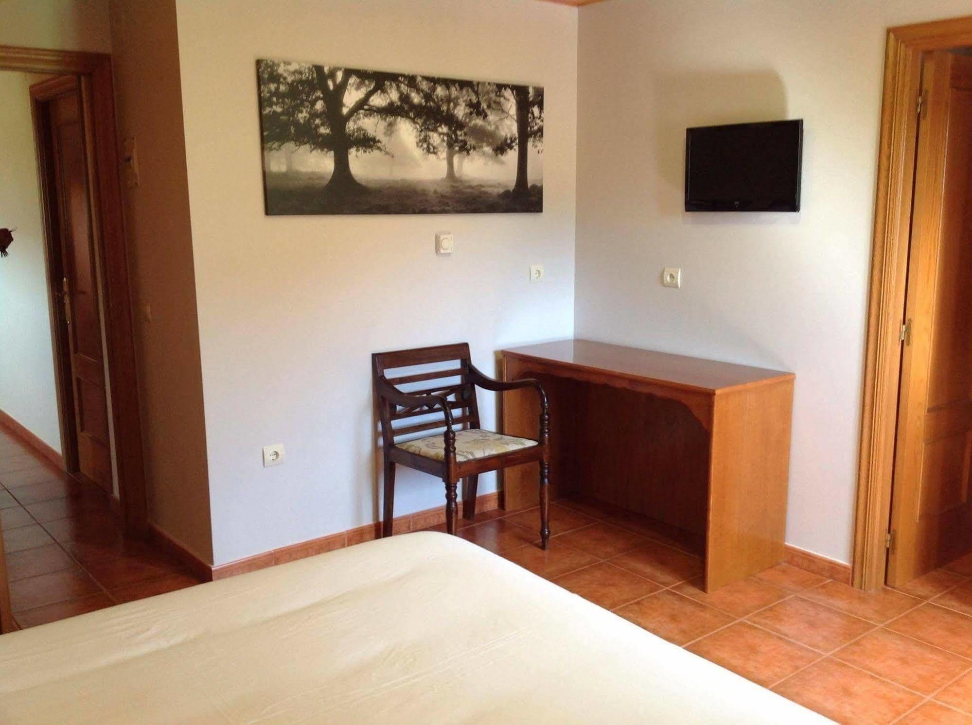 Alojamiento En Entorno Rural Los Trobos Villar de Otero Экстерьер фото